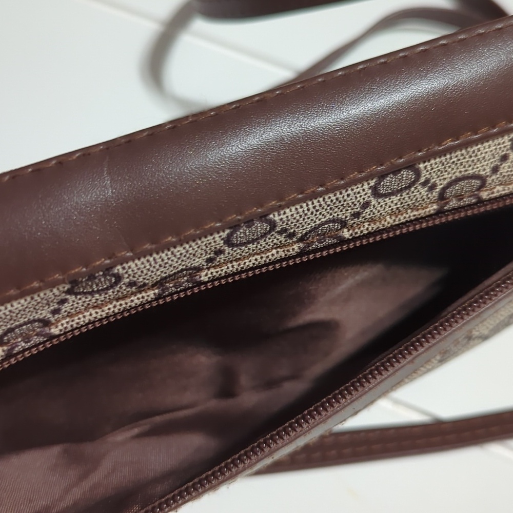 Like New Jingpin Cross Body Purse - Picture 6 of 9